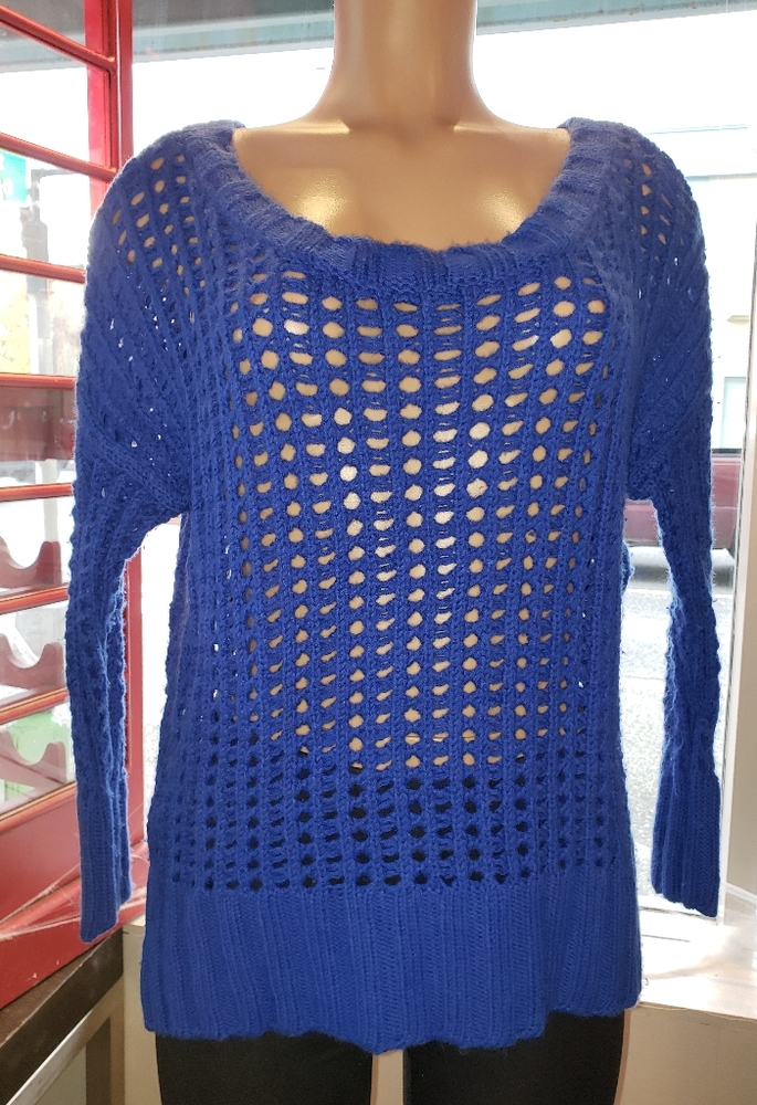 Hi Low Scoop Neck Sweater SZ MED